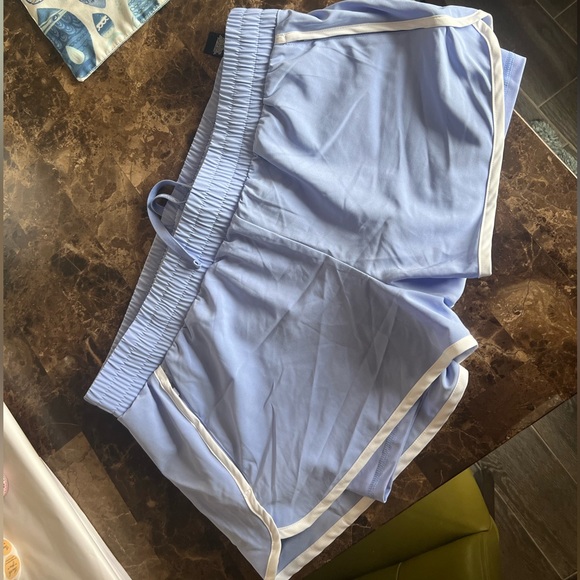 Women’s Spyder laser cut running short, XL, like new - Picture 3 of 5